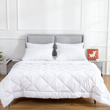 Microfiber/Bamboo Blend, Hypoallergenic & Antibacterial Quilt - Queen 7