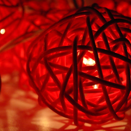 1 Set of Red 5cm Rattan Cane 20 Ball Battery Powered 3m String Lights Christmas Gift Home Wedding Party Bedroom Decoration Table Centrepiece 3