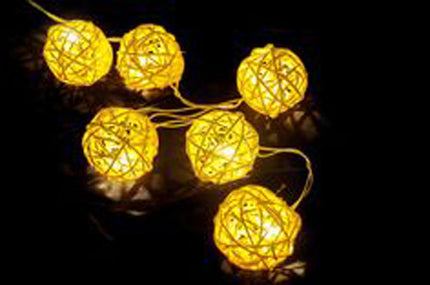 1 Set of Yellow 5cm Rattan Cane 20 Ball Battery Power 3m String Lights Christmas Gift Home Wedding Party Bedroom Decoration Table Centrepiece 6